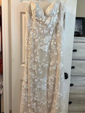 Strapless Lace Overlay Wedding Dress in Ivory/nude lining